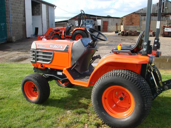KUBOTA B1700 USZCZELKA GŁOWICY